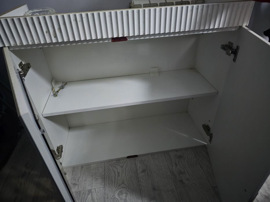 Шкаф настенный куханный книжный