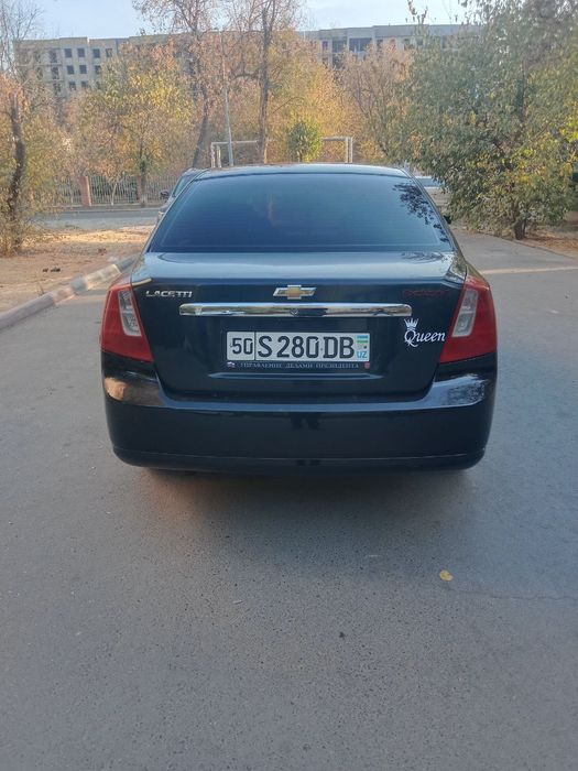 Lasetti 1.8 sotiladi Продам Ласетти 1.8