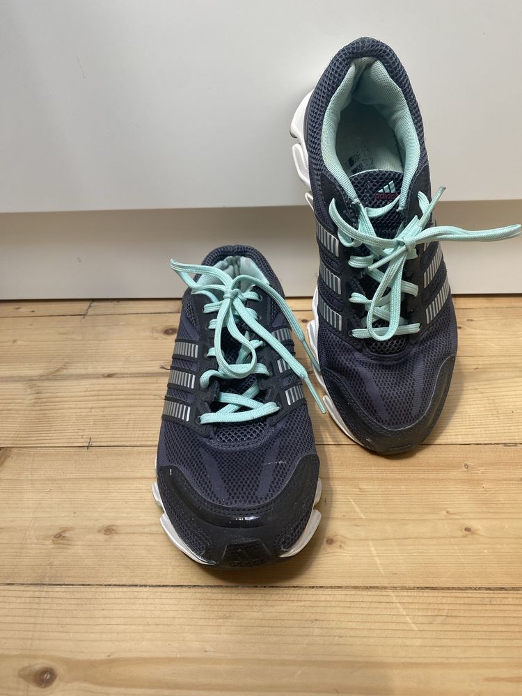 Маратонки Adidas 40