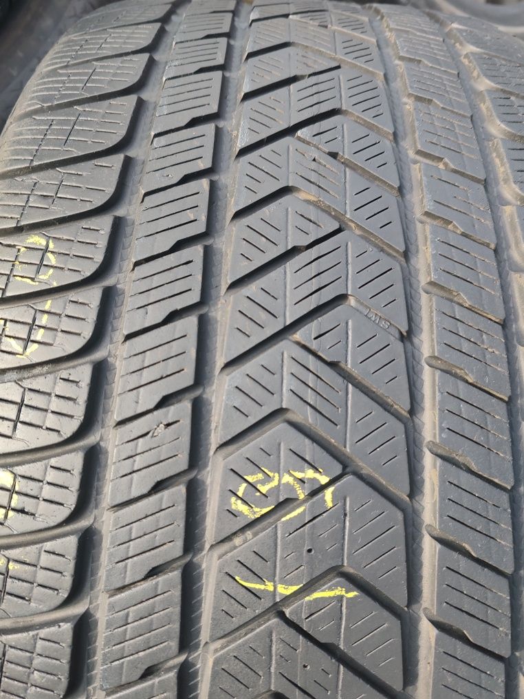 305 40 20 iarna Pirelli