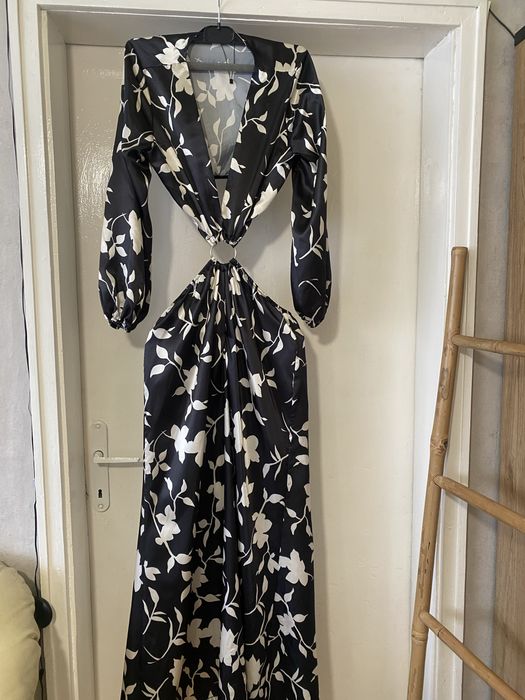 Дамска рокля дълга