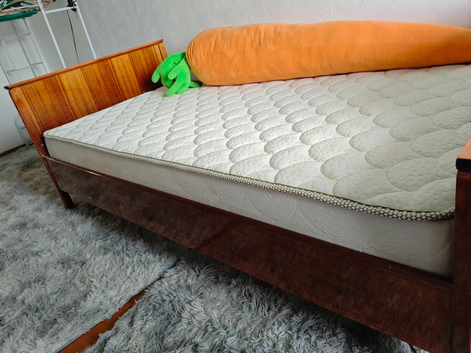 Кровать полуторка