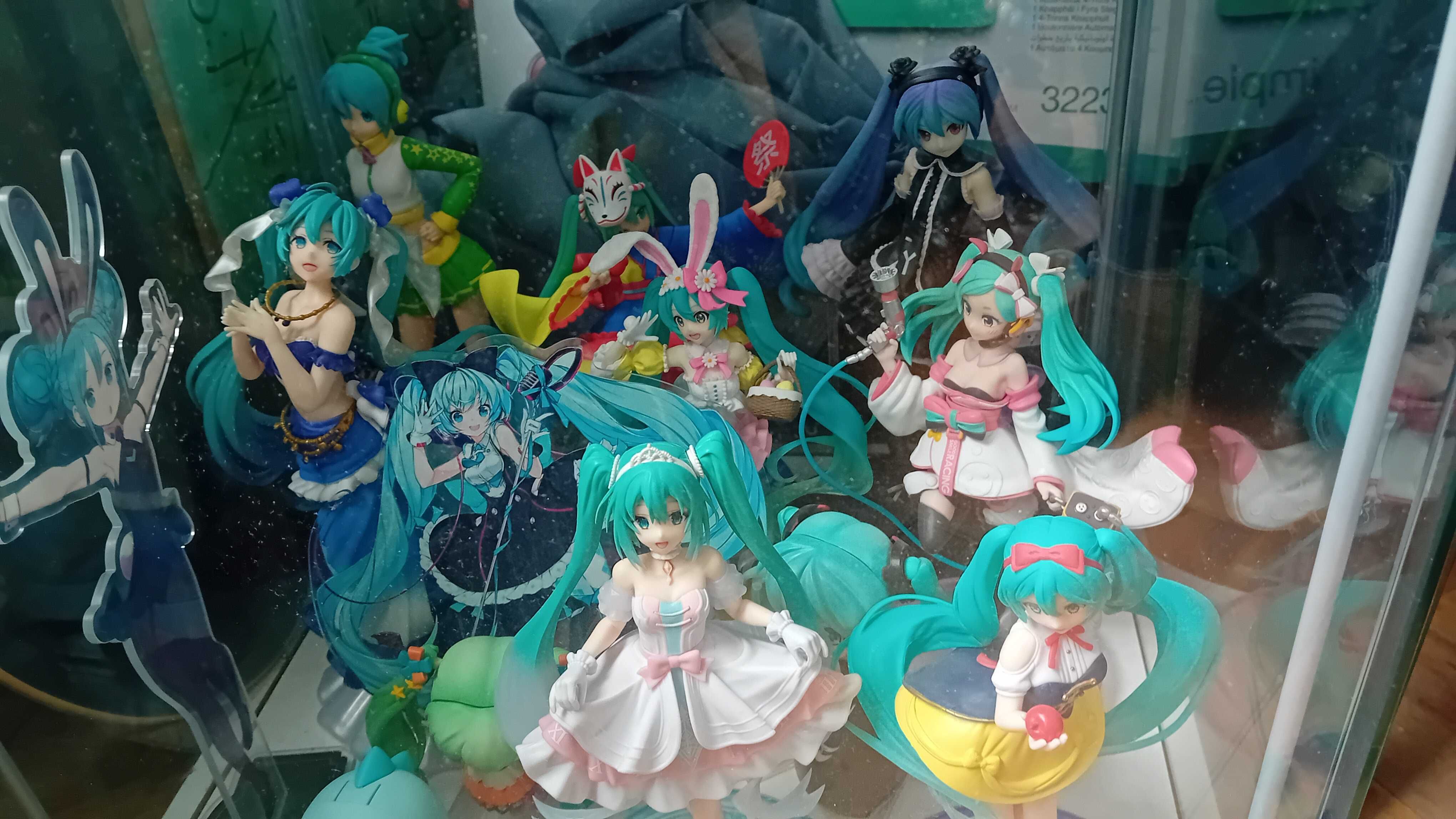 Хатсуне Мику фигури ! ! Hatsune Miku Prize Figure Всички за продаване