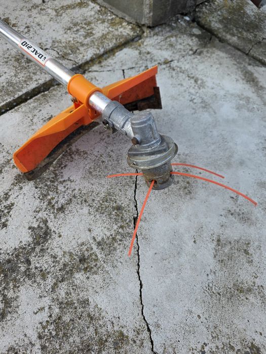 Cositoare Ruris DAC 210 pe benzină