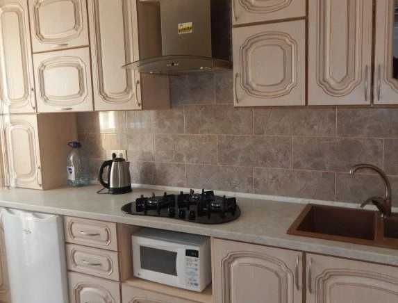 Дава се под наем Едностаен апартамент в Пловдив, Остромила - 40 кв.м за 234.6 € - Снимка #1