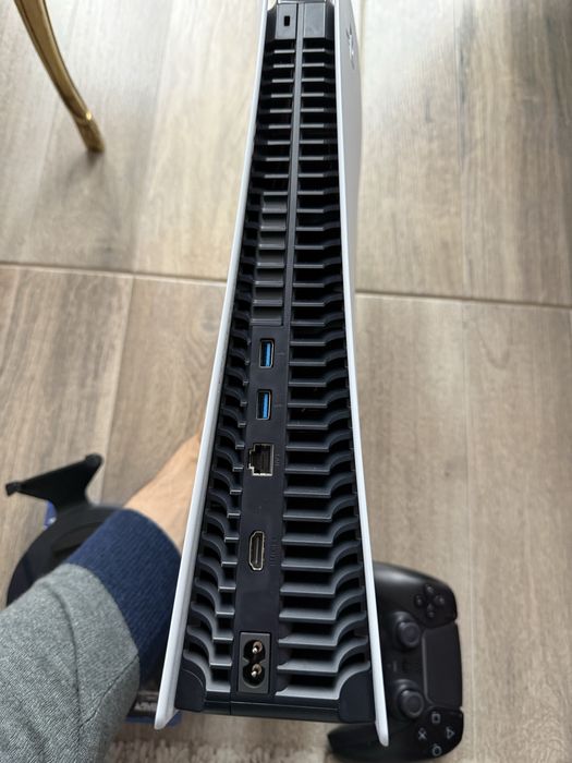 Consola PlayStation 5 Original Disc Edition Call Of Duty Watch Dogs FN