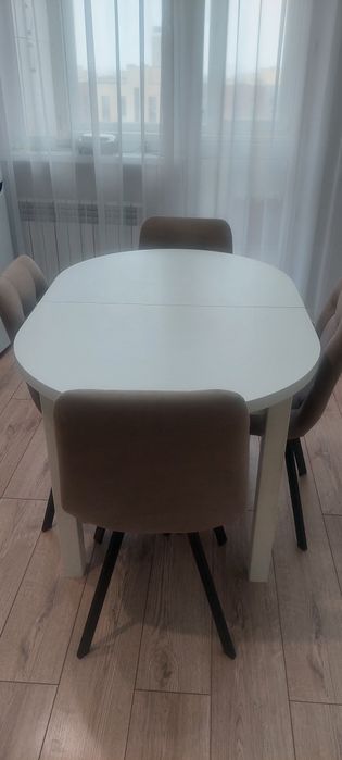 Продам кухонный стол