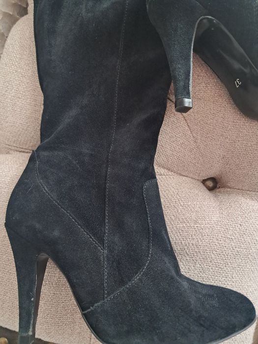 Cizme din piele intoarsa