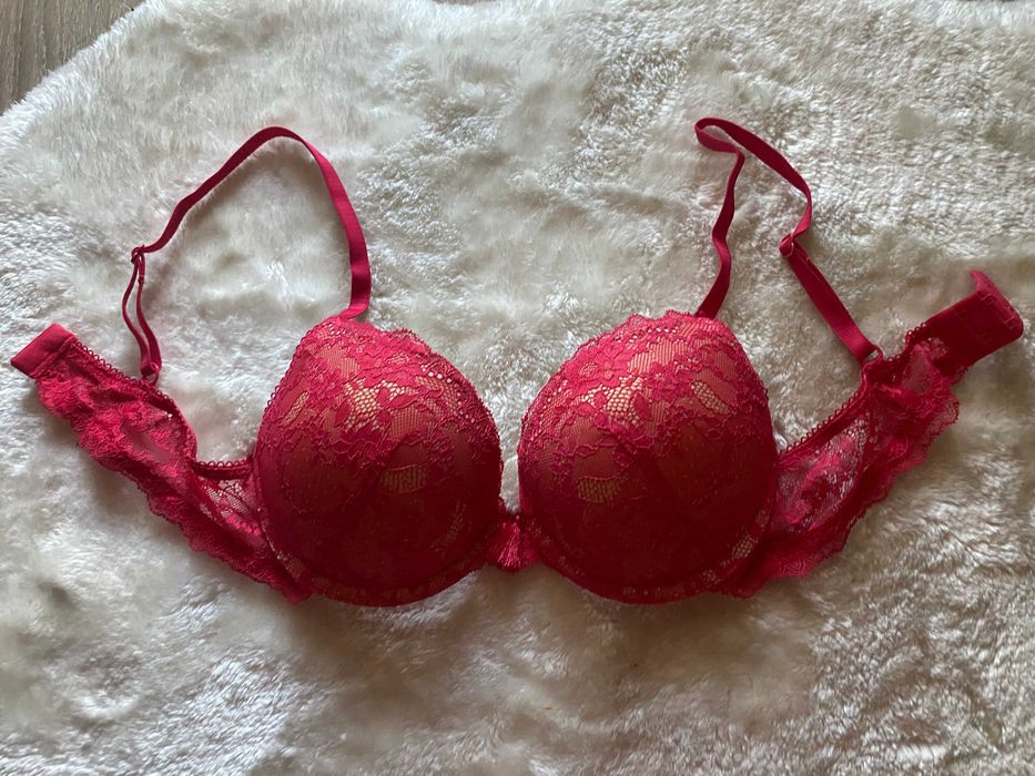Sutien rosu corai cu dantela, 75C, nou