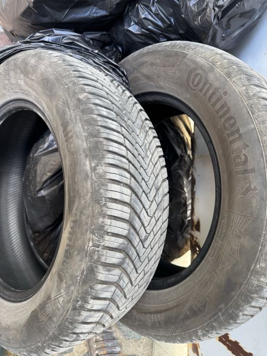 Гуми Continental AllSeasonContact 225/65/17