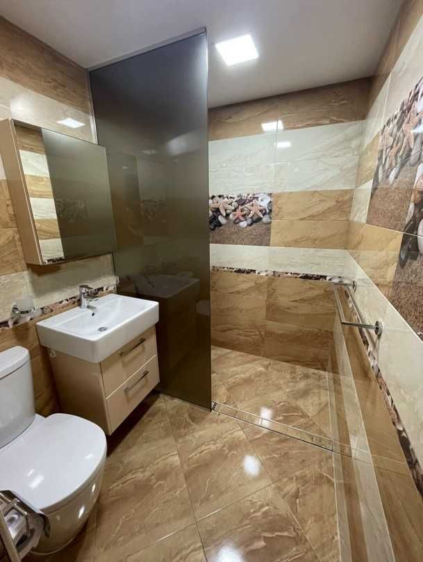 Продава се Четиристаен апартамент в София, Връбница 1 - 85 кв.м за 2118 €/кв.м - Снимка #8