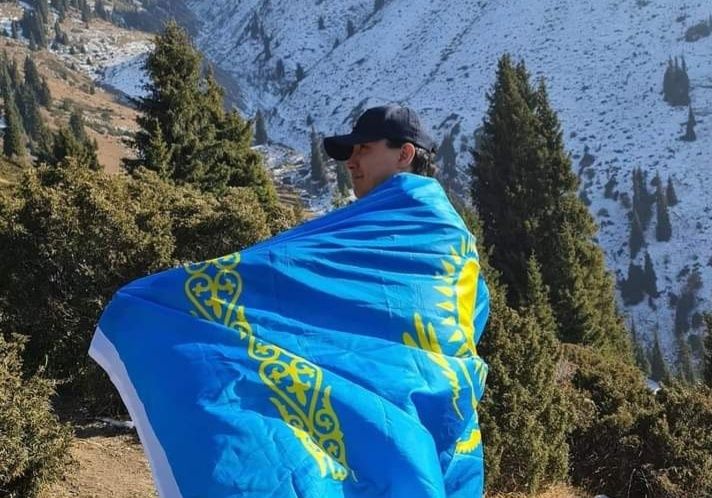 Флагштоки и Флаг Казахстана и других стран