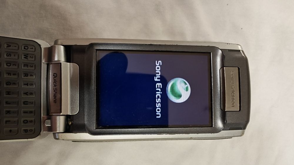 Sony Ericsson P910i перфектен