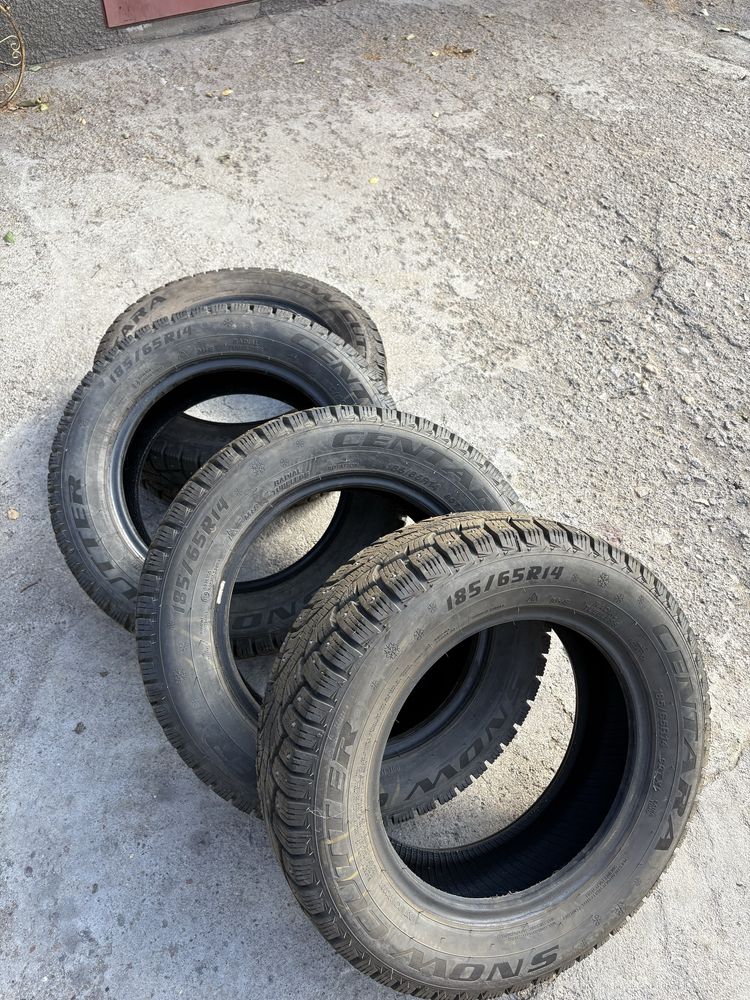 Продам резину зимнюю новую r14