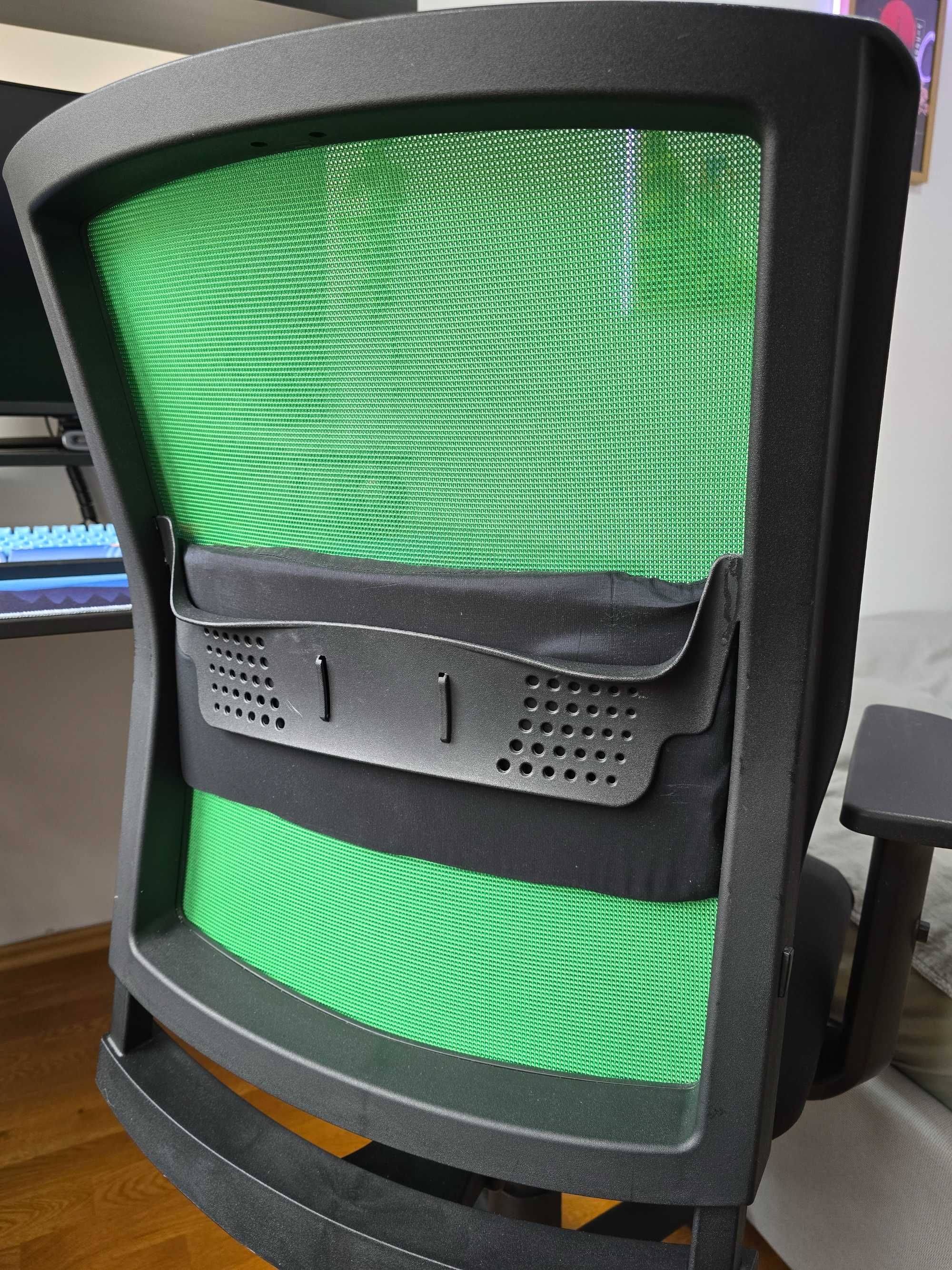Scaun ergonomic TrafficChairs axxe.mesh verde.