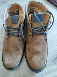 Велурени мъжки обувки