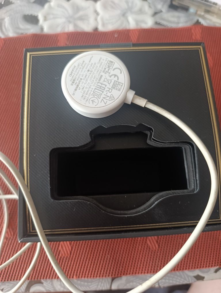 Продавам smart watch Huawei GT2 Pro