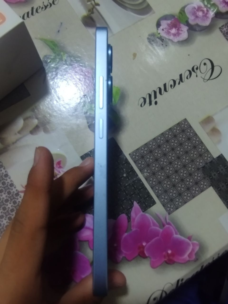 Redmi note 13 8/256 yengi