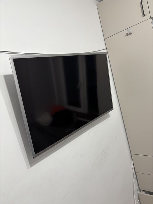 Televizor smart samsung + suport perete