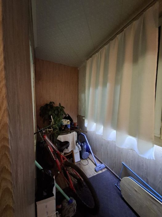 Продаётся 2х комнатная квартира Авиосозлар 2.