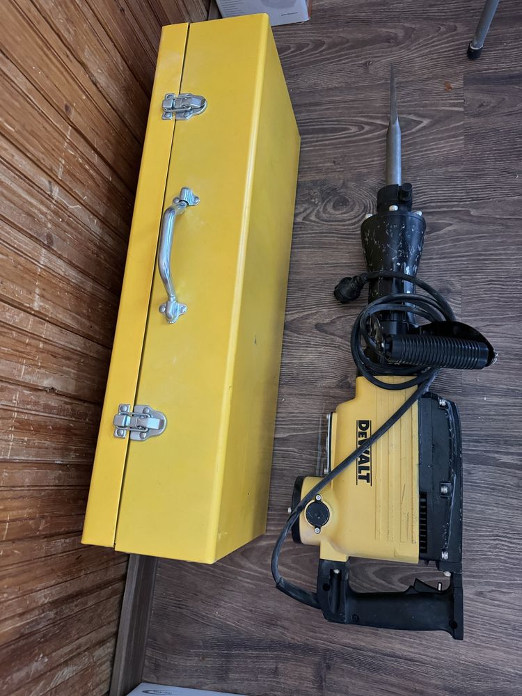 Къртач DeWalt Купуван от Германия