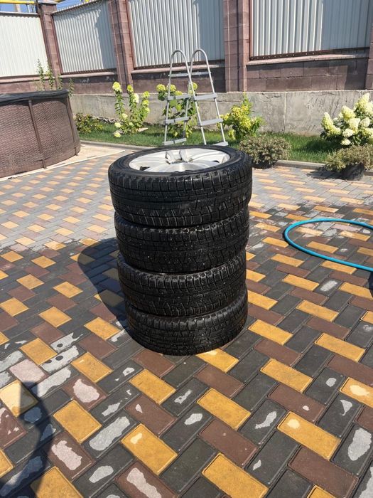 Продам шины с дисками комплект 205/55/16