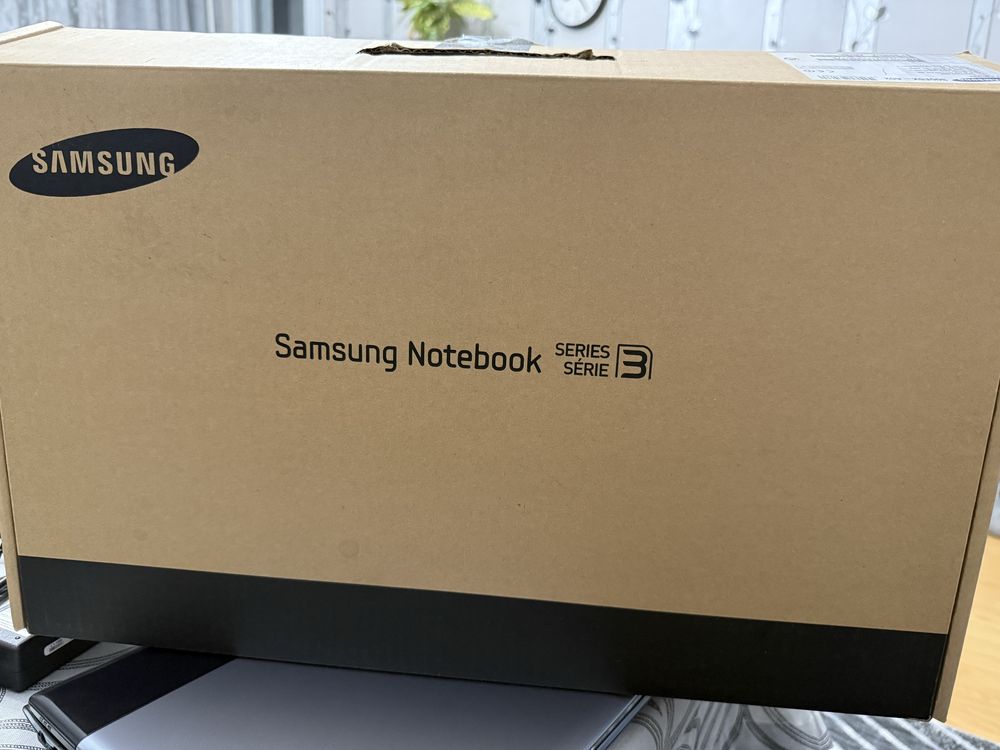 Лаптоп Samsung Series 3