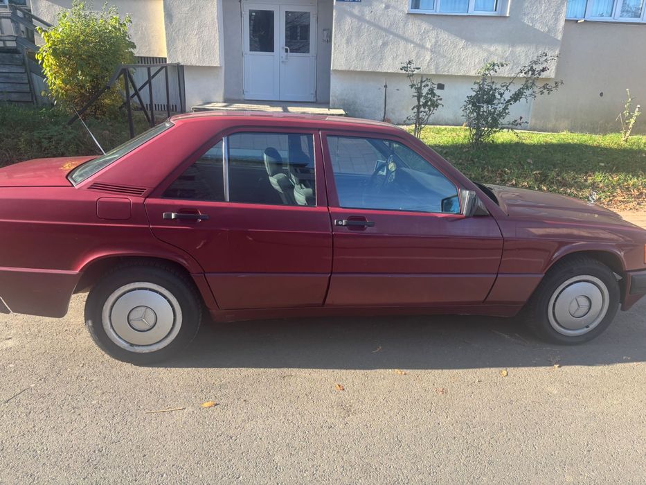 Mercedes Benz 190