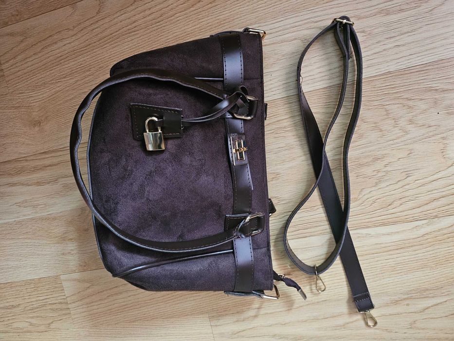 Чисто нова чанта