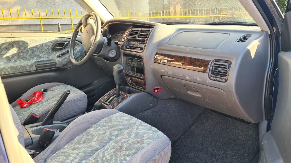 Suzuki Grand Vitara 2.0 128ps