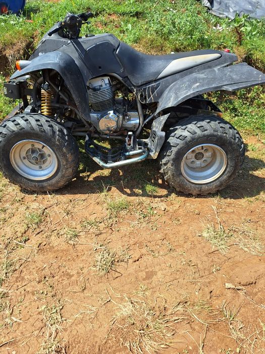 Se vinde atv 250  2 pistoane  stare foarte bună de funcționare