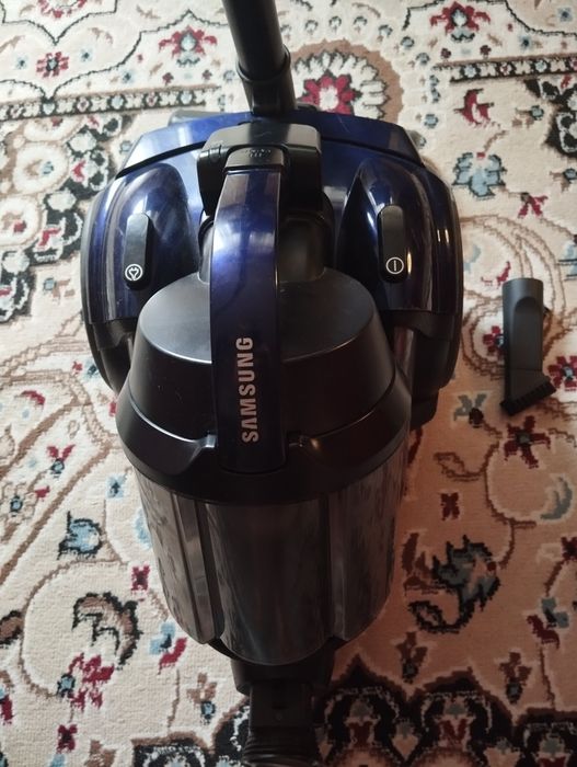 Пылесос   Самсунг.