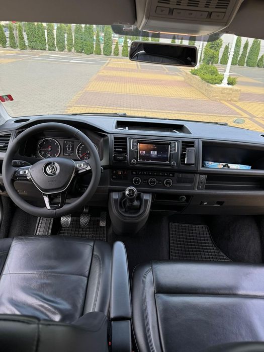 vând wolkswagen caravelle t6