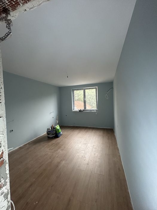 Предлагам,шпакловане,боядисване,мазилки,пускане на силикон