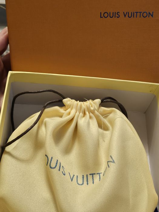 Curea LV noua, in cutie