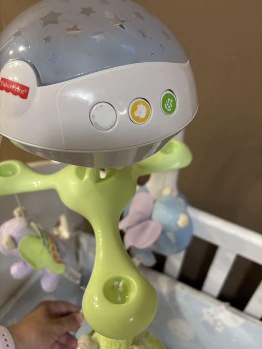 Активна гимнастика Fisher price + въртележка за легло Fisher price