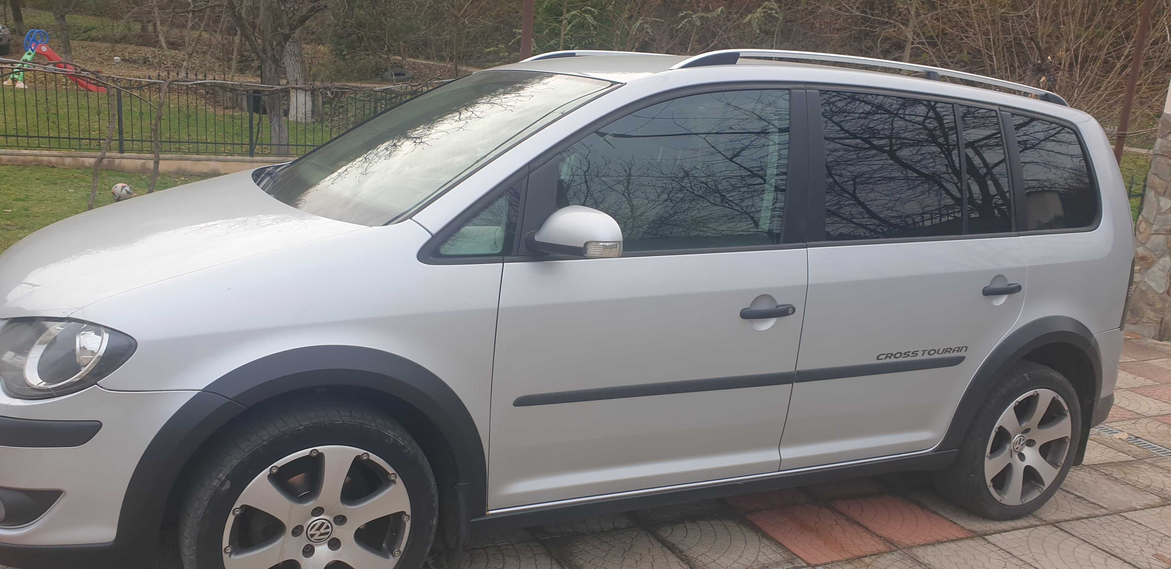 De vanzare VW TOURAN Cross