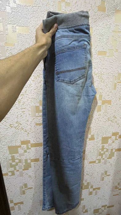 Продаю джинсы для подростка, 13–14 лет (рост 164 см),