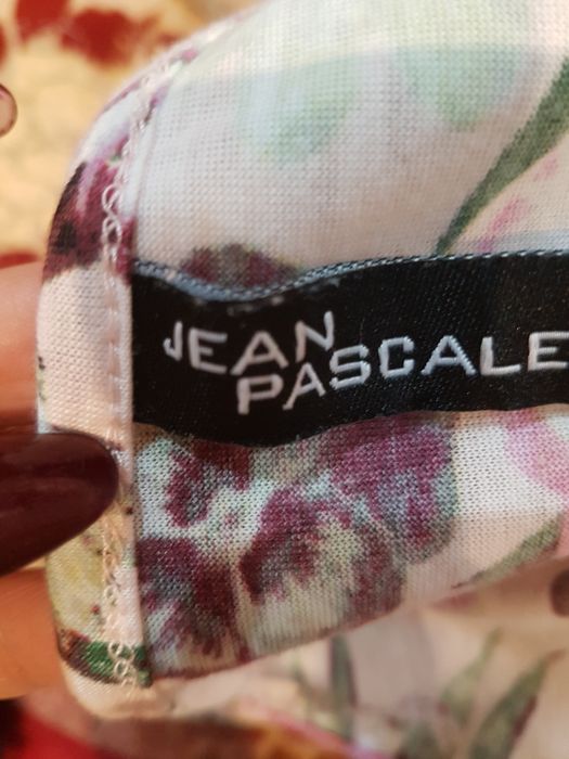 Geaca H&M +blugi+bluza, toate la doar 45 lei