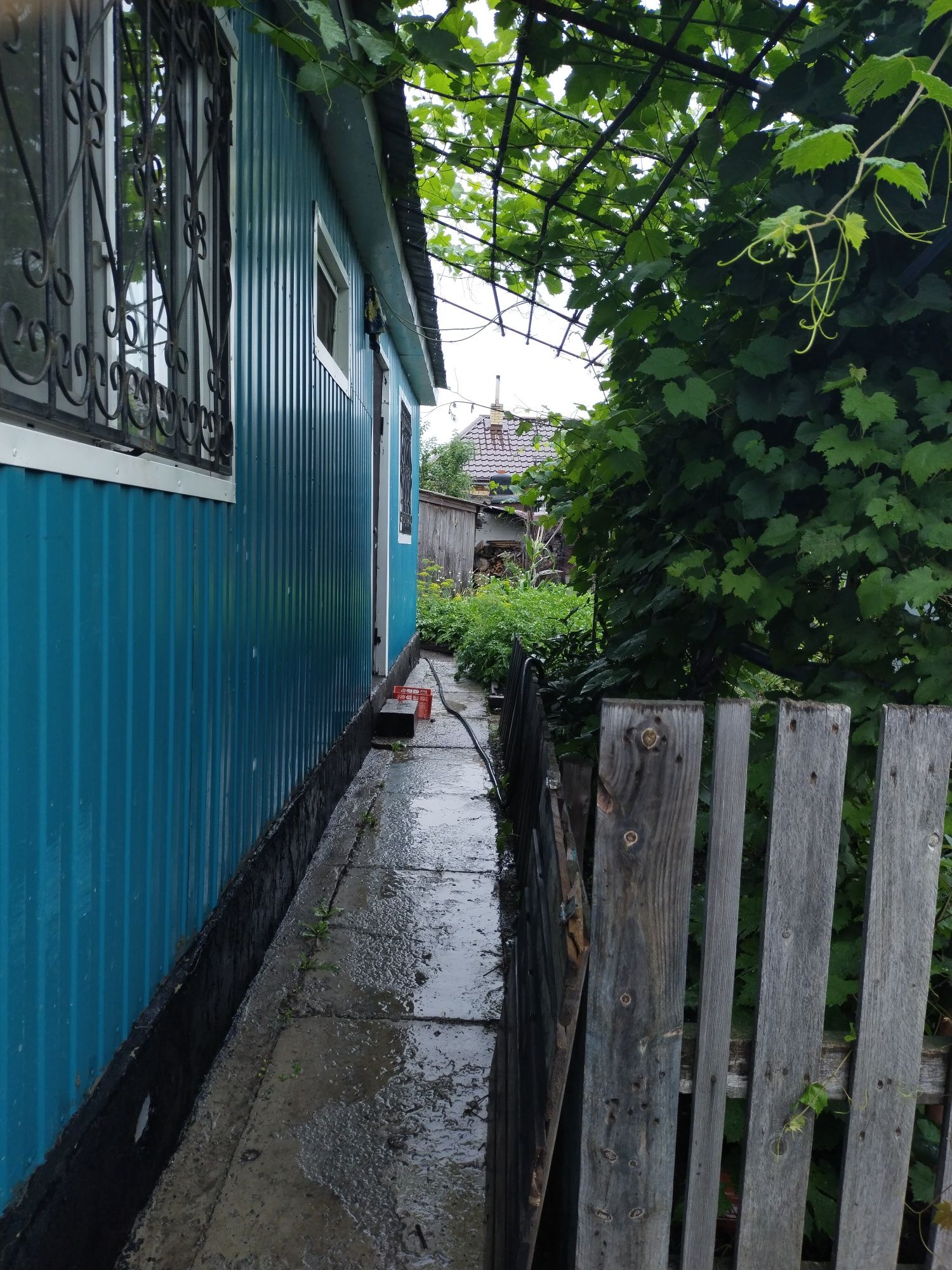 Продам Срочно дом в центре благоустроин, в районе 14школы. Срочно
