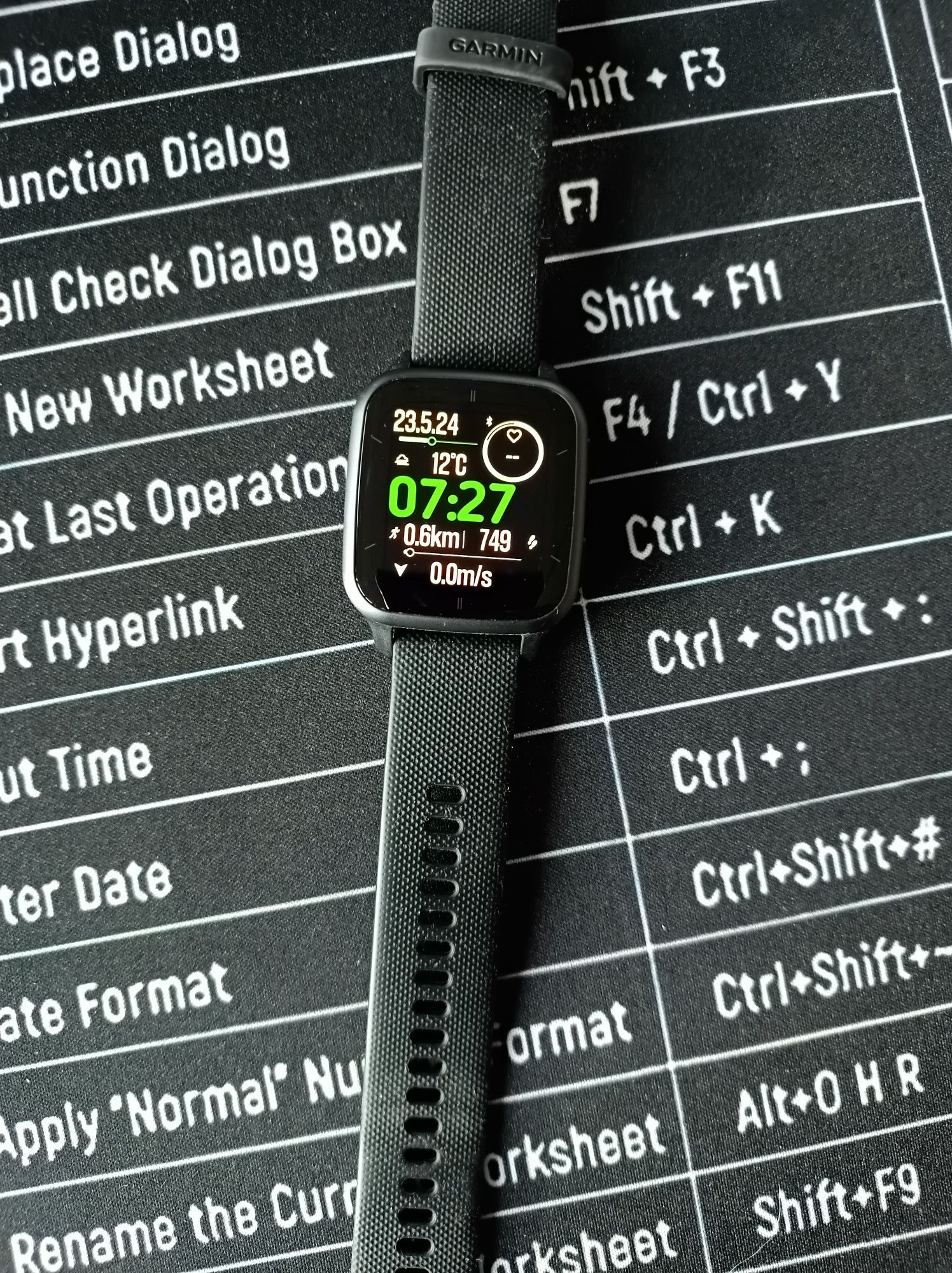 Garmin SQ2 Music edition, smartwatch, часовник