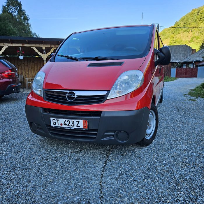 Vand Opel Vivaro ~ An2014~Motor 2.0L ~ Numere zoll valabile ~euro5