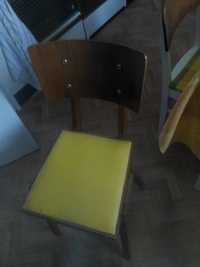продавам 6 тапицирани стола, изработени от дърво по поръчка