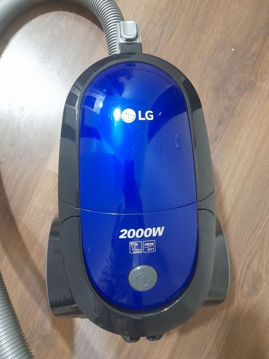 Пылисос LG в хорошем состоянии почти новый
