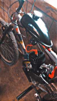 Montez motor bicicleta