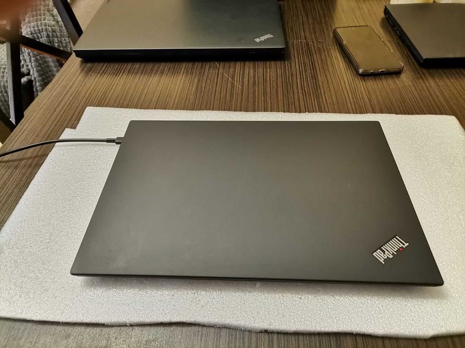 Lenovo ThinkPad T490