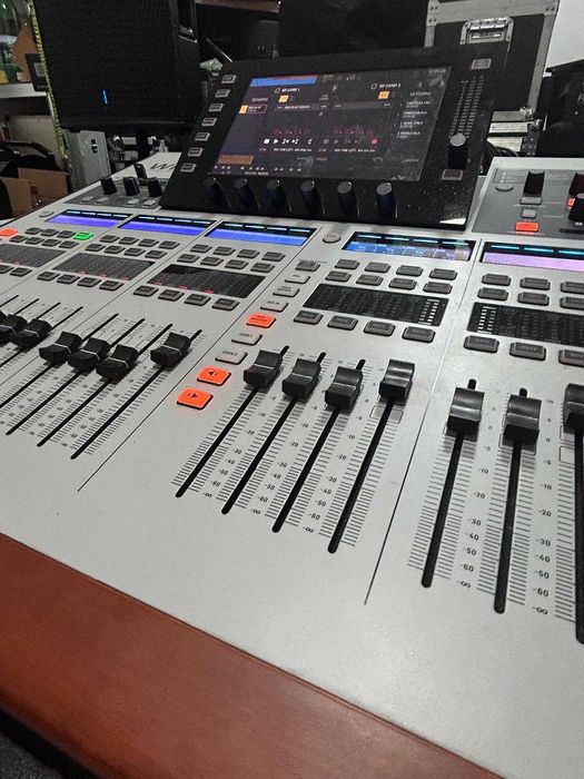 Inchiriez echip audio,lumini,led,scena pentru spectacole,conferinte