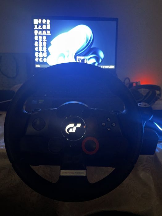 Volan gaming logitech driving force gt