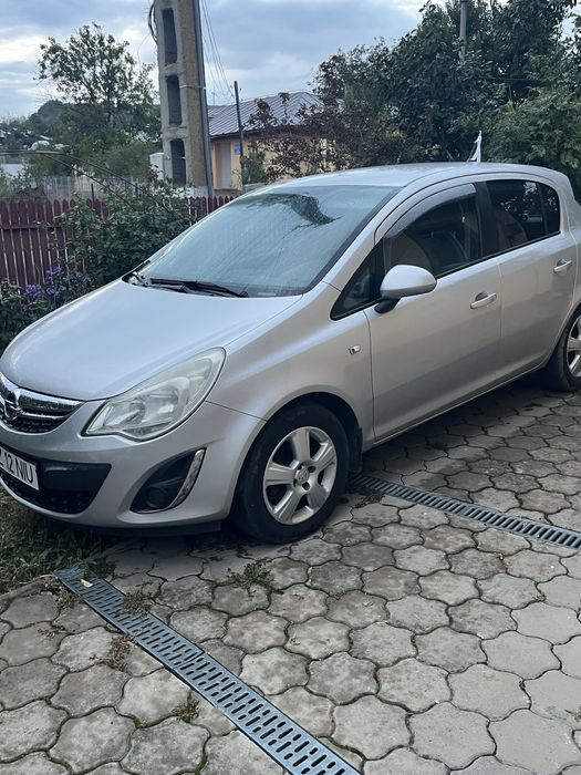 Opel corsa 1.2 benzina gpl