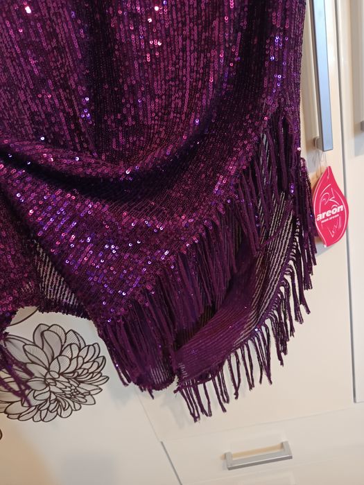 Нова лилава рокля с пайети 

Продавам но